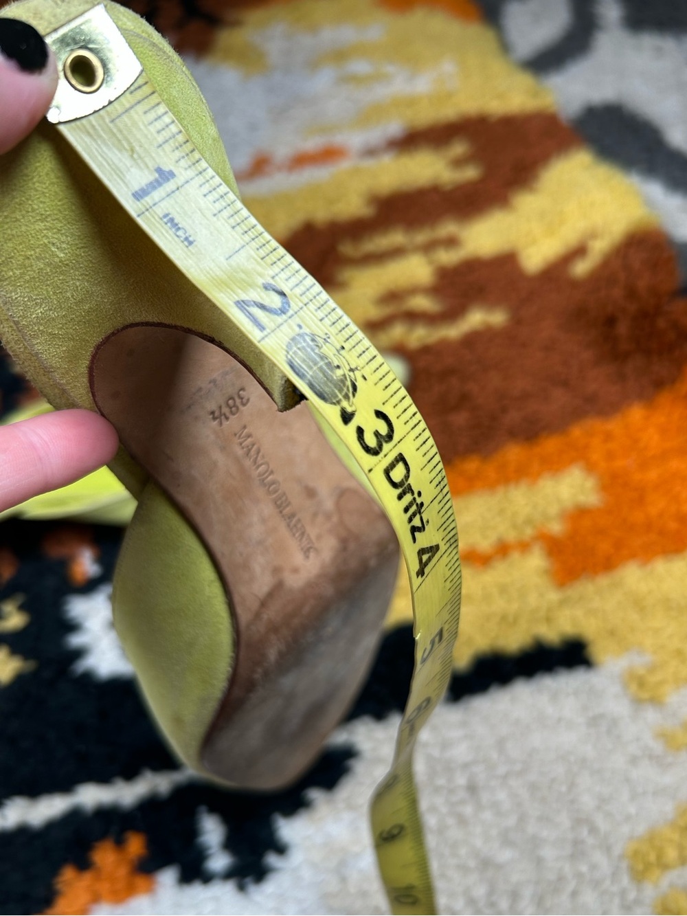 MANOLO BLAHNIK, suede lime, kitten heels!! - Picture 9 of 12